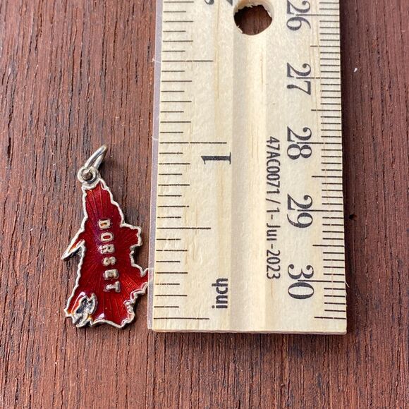 Vintage 925 Sterling Silver "Dorset" Red Enamel Pendant Bracelet Charm - Picture 3 of 3